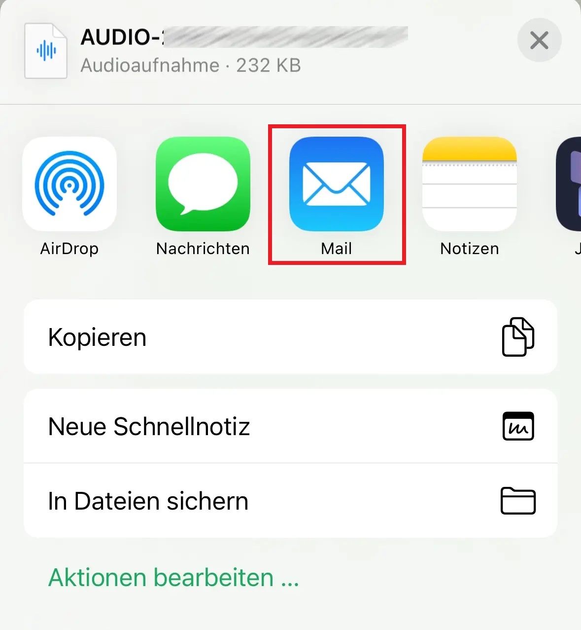 iPhone-Screenshot der möglichen Weiterleitungsoptionen in WhatsApp Bild: iPhone-Screenshot der möglichen Weiterleitungsoptionen in WhatsApp