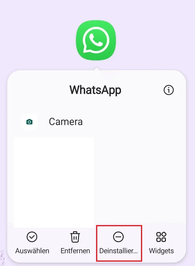 Bild: Deinstallieren von WhatsApp durch Verschieben nach „Deinstallieren“